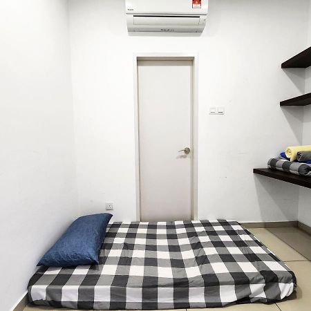 Lavender Suite # Shah Alam I-City Block B Homestay # 2R1B #Free Wifi & Parking Luaran gambar