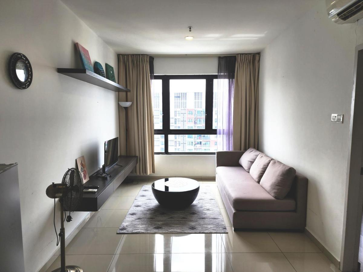 Lavender Suite # Shah Alam I-City Block B Homestay # 2R1B #Free Wifi & Parking Luaran gambar