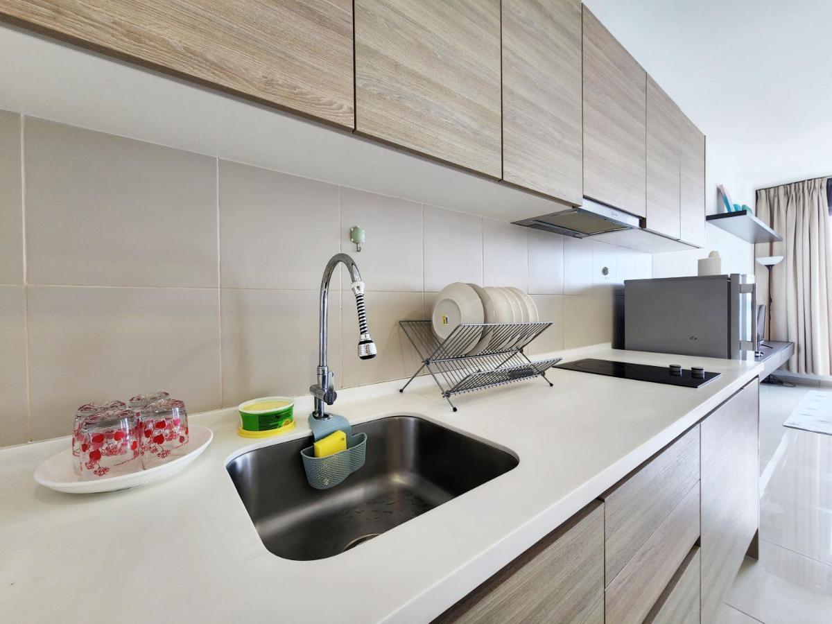Lavender Suite # Shah Alam I-City Block B Homestay # 2R1B #Free Wifi & Parking Luaran gambar