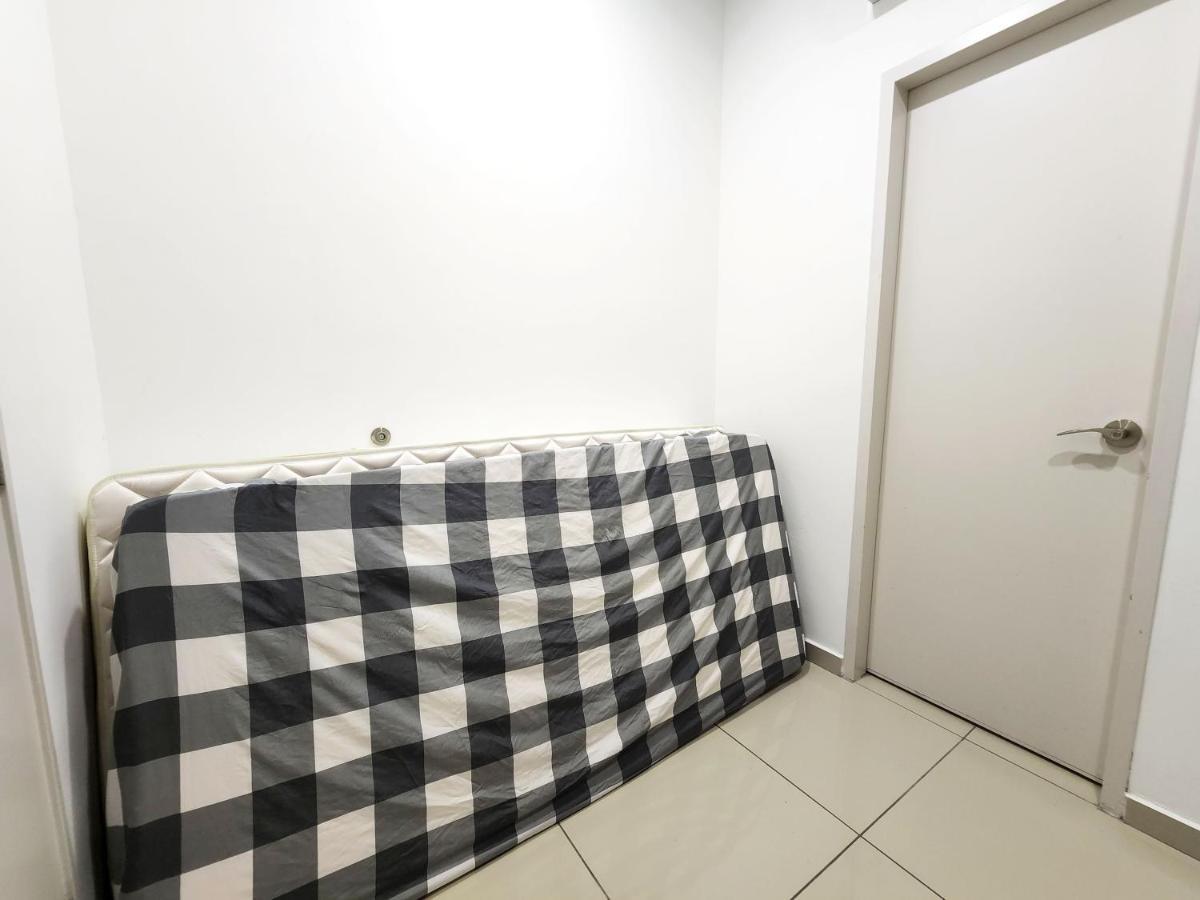 Lavender Suite # Shah Alam I-City Block B Homestay # 2R1B #Free Wifi & Parking Luaran gambar