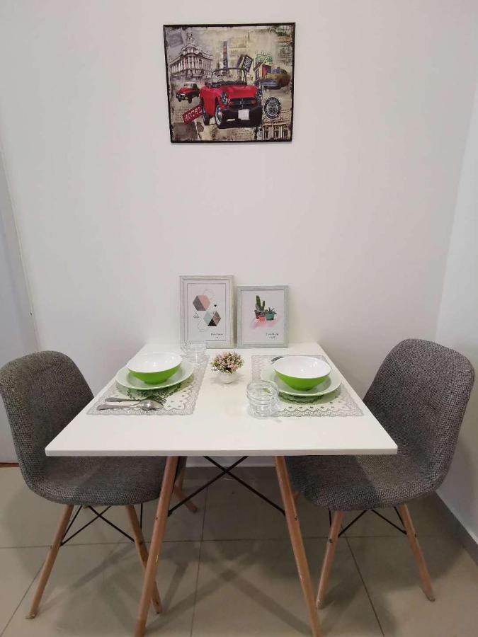 Lavender Suite # Shah Alam I-City Block B Homestay # 2R1B #Free Wifi & Parking Luaran gambar